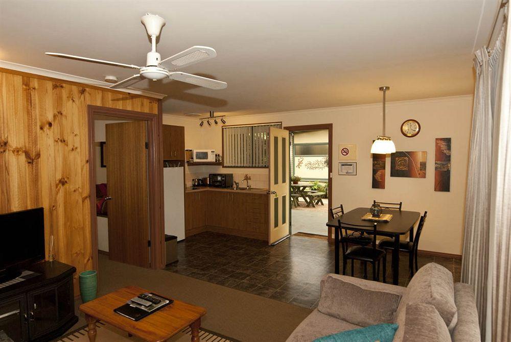 Ficifolia Lodge Parndana Екстериор снимка