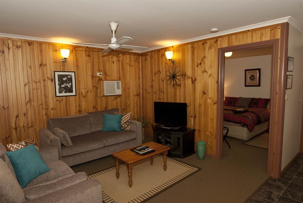 Ficifolia Lodge Parndana Екстериор снимка